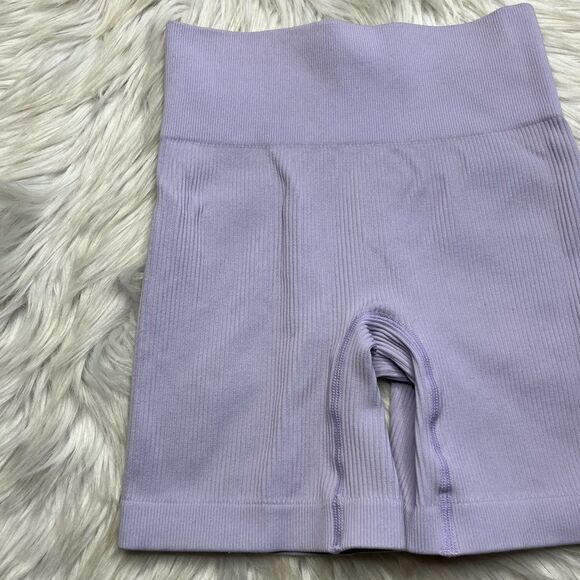 Ribbed Athletic Pull On Midi Shorts Light Purple Size XS - Picture 2 of 3